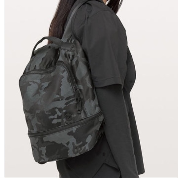 camo backpack women's